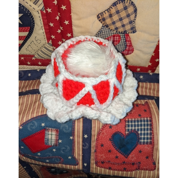 Marshmallow Mug Queen Hat - Picture 2 of 3